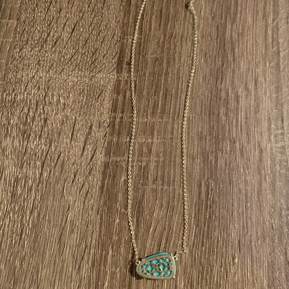 COPY - Kendra Scott Necklace - Picture 3 of 3